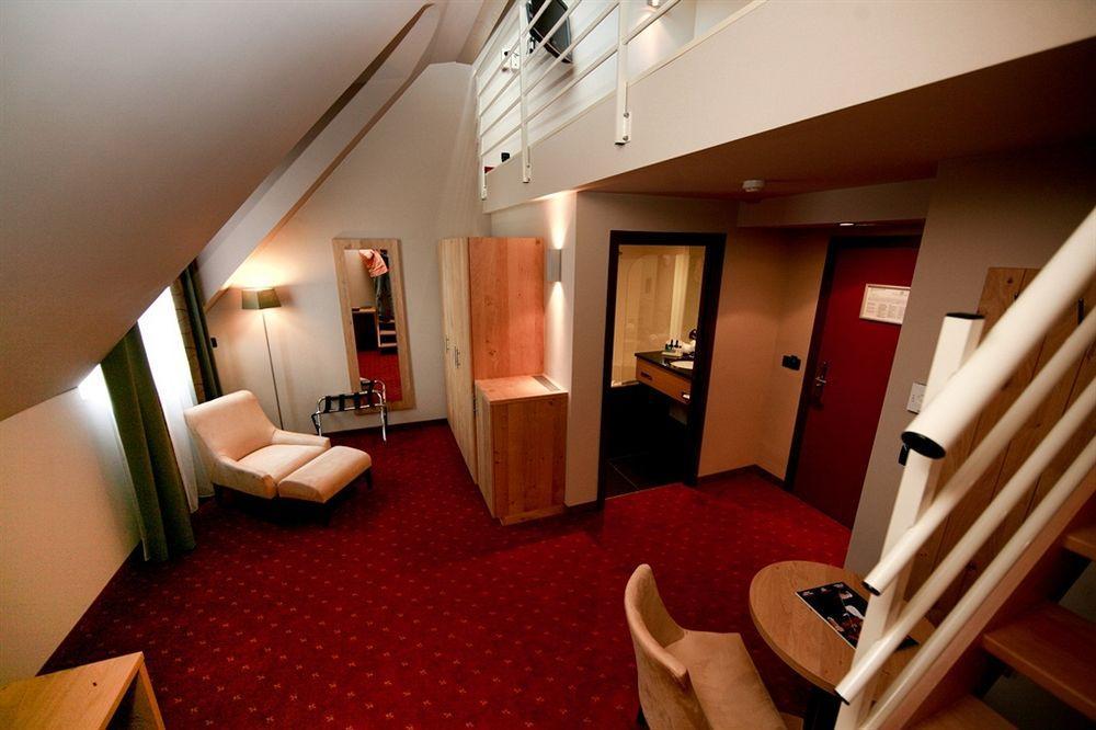 Hotel Verviers Van Der Valk Экстерьер фото