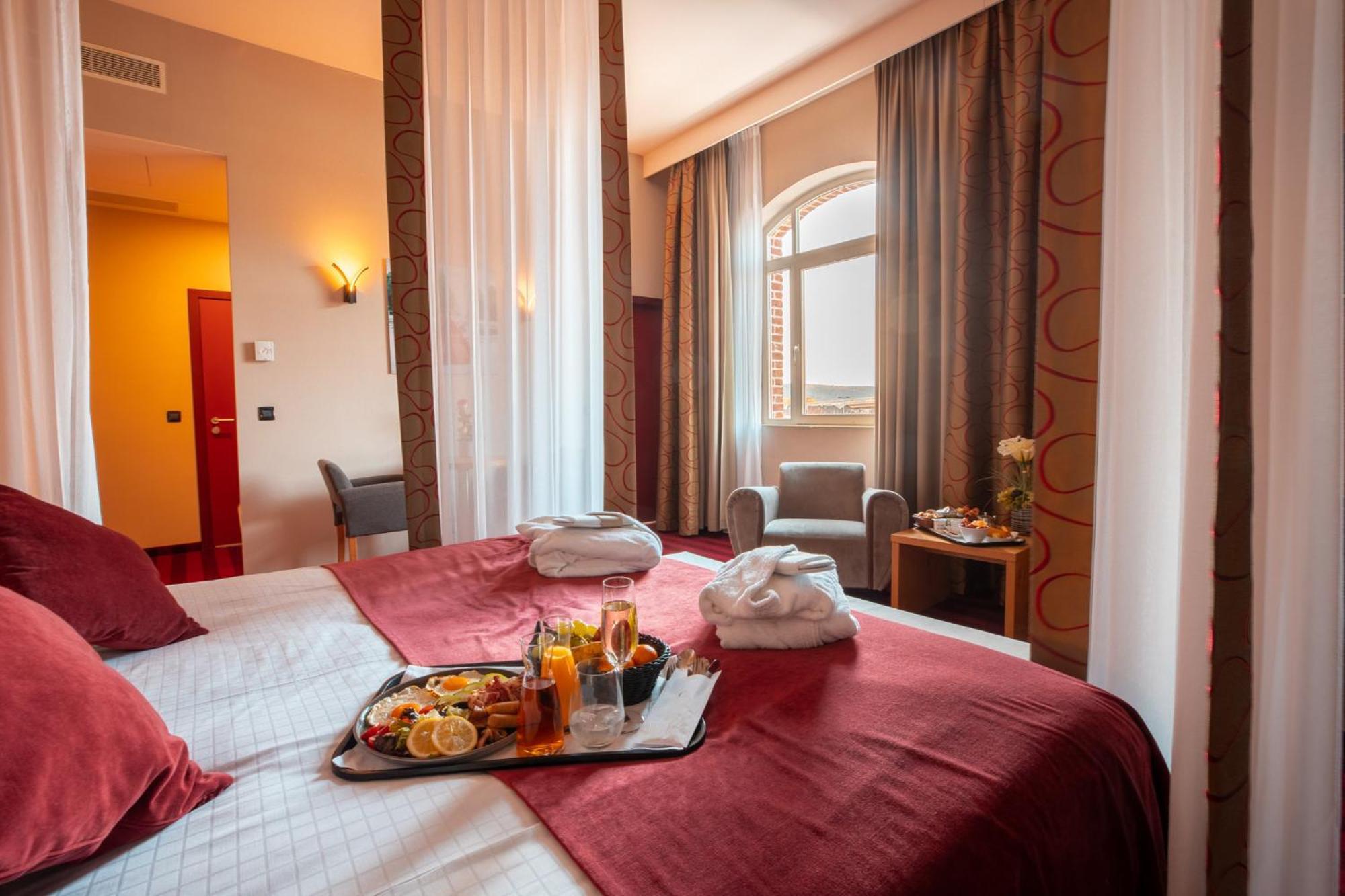 Hotel Verviers Van Der Valk Экстерьер фото