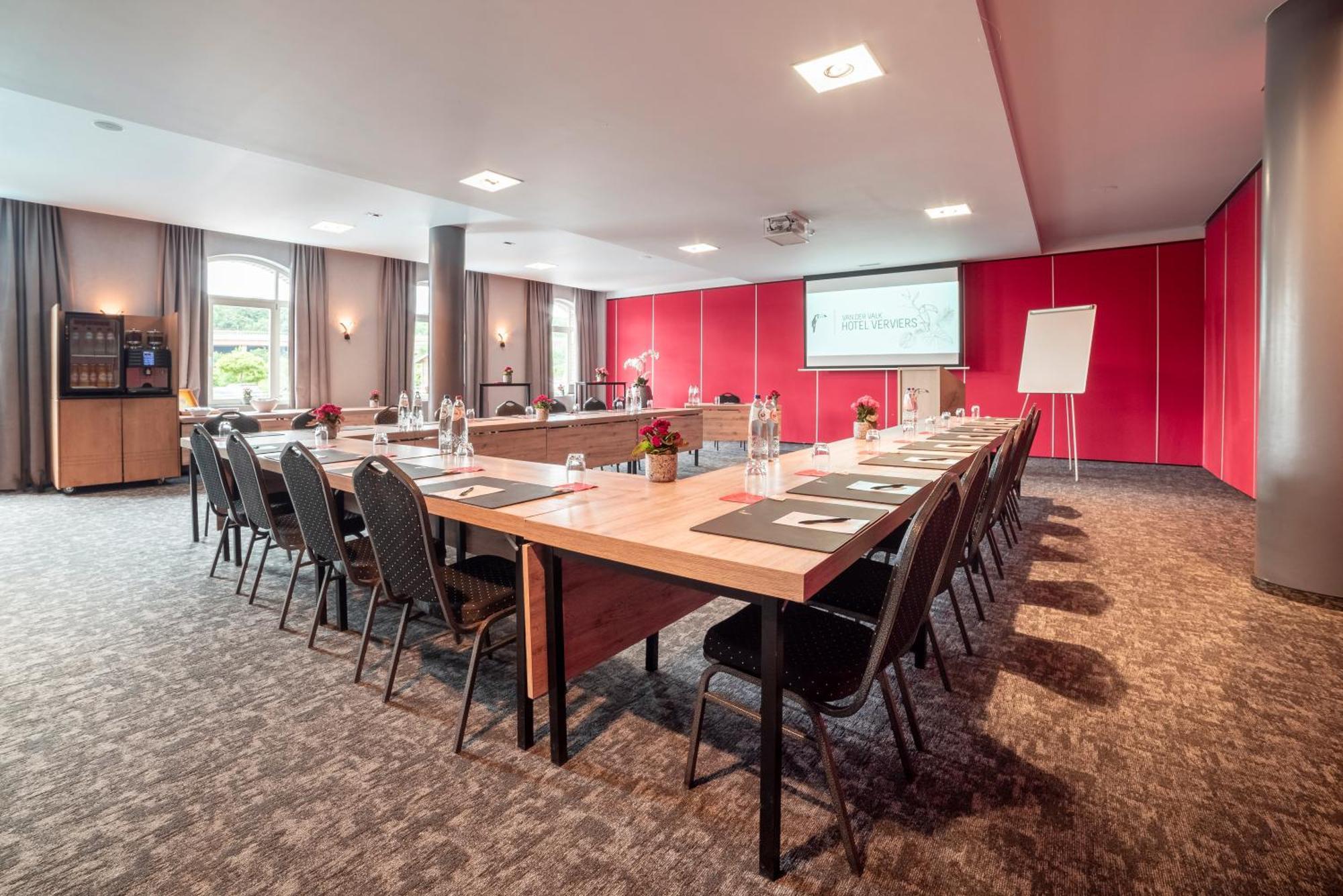 Hotel Verviers Van Der Valk Экстерьер фото