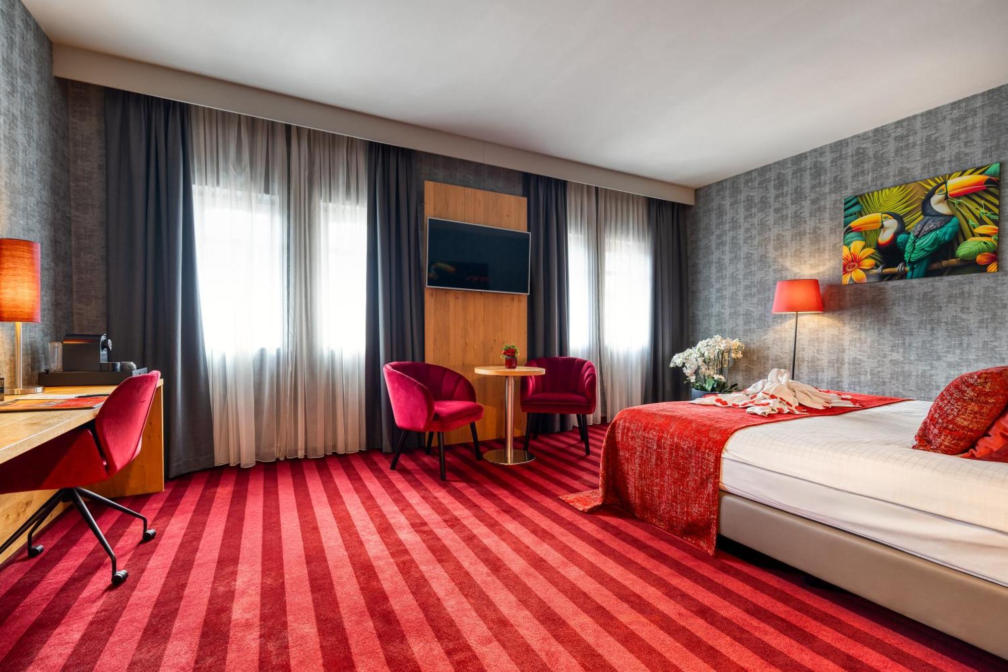 Hotel Verviers Van Der Valk Экстерьер фото