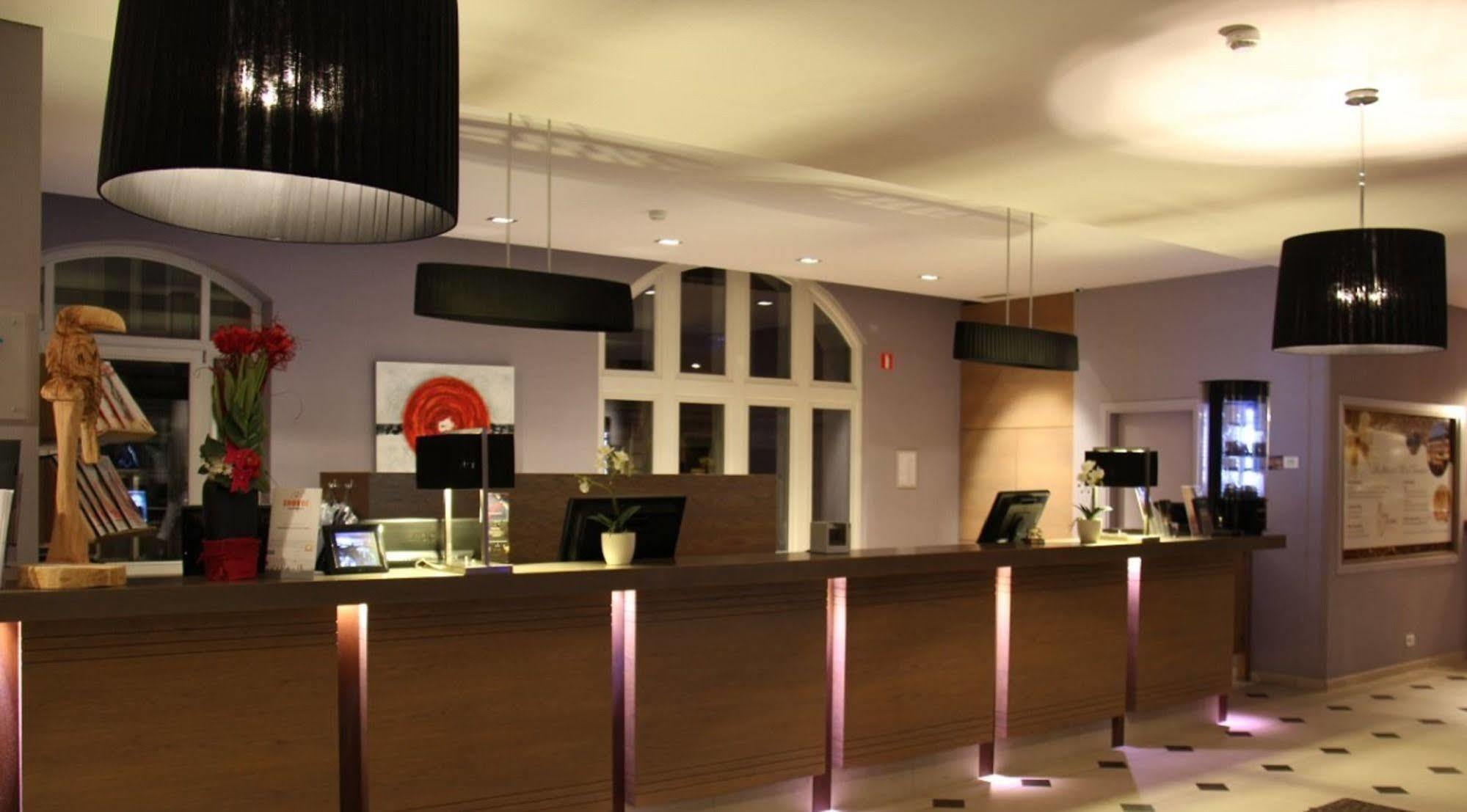 Hotel Verviers Van Der Valk Экстерьер фото