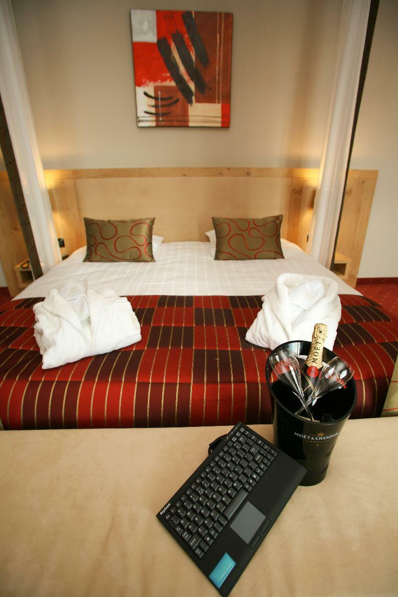 Hotel Verviers Van Der Valk Экстерьер фото